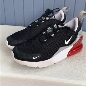 Girls Nike sneakers- like new